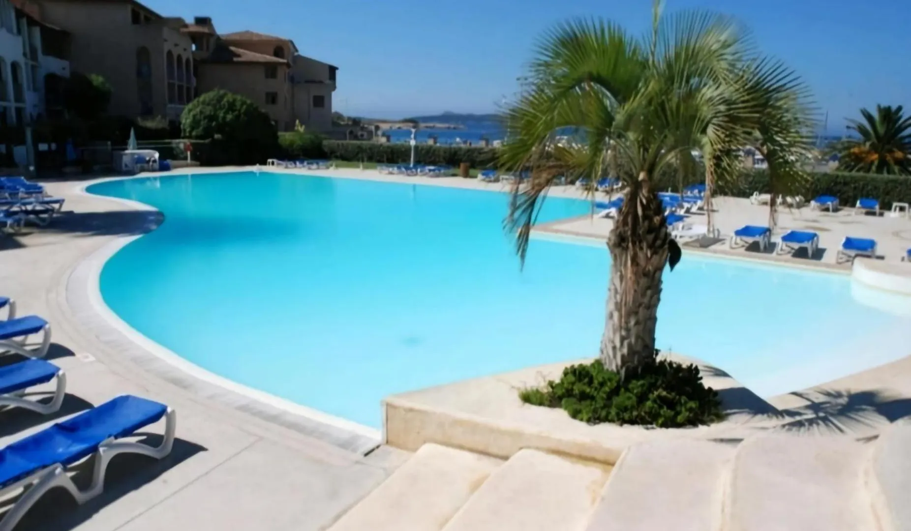 הקונטקטים של Appartement T2 - Bord De Mer - Piscine